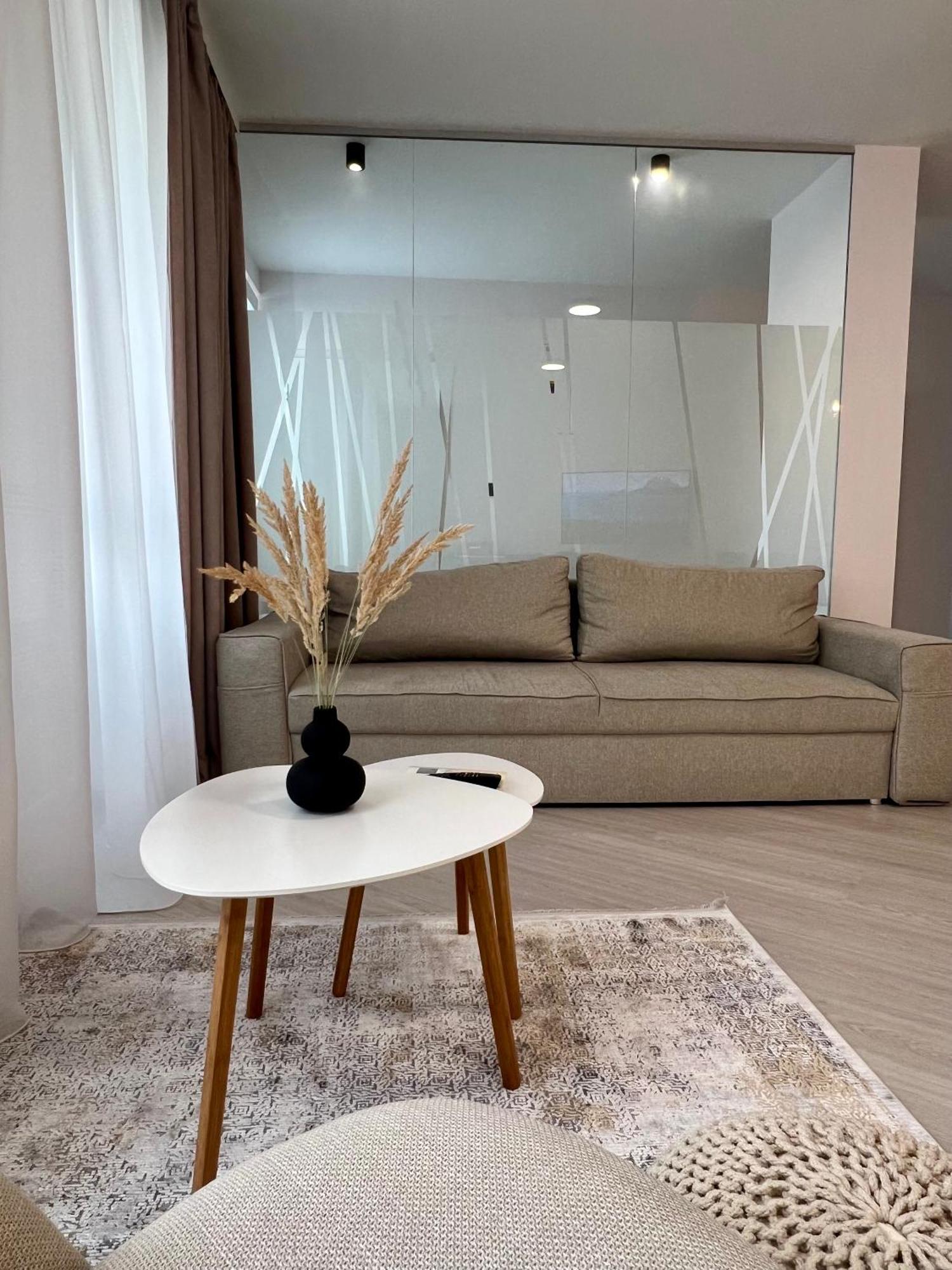 Skau Piano Family & Business Apartment Free Parking Bratislava Bagian luar foto