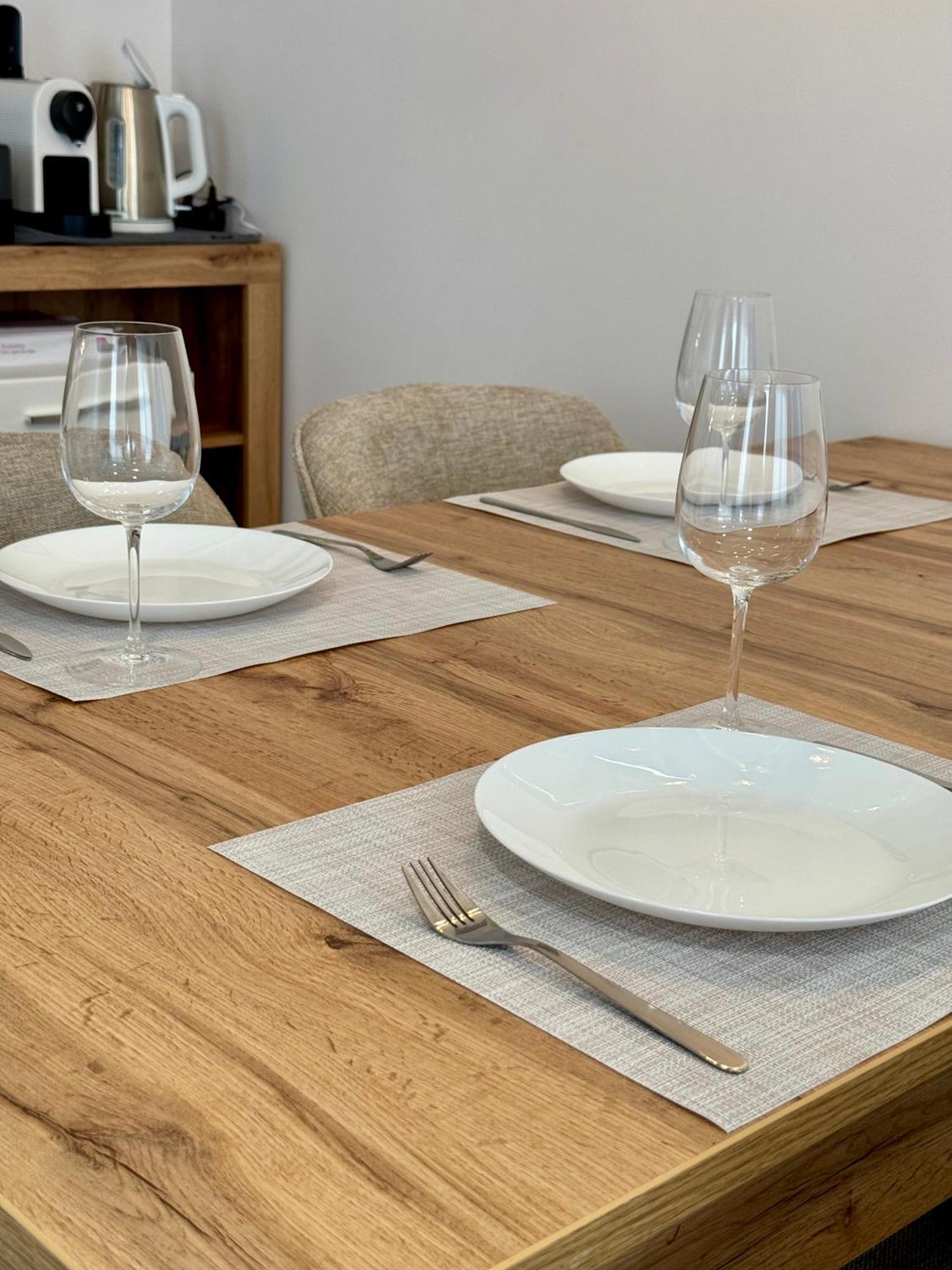 Skau Piano Family & Business Apartment Free Parking Bratislava Bagian luar foto